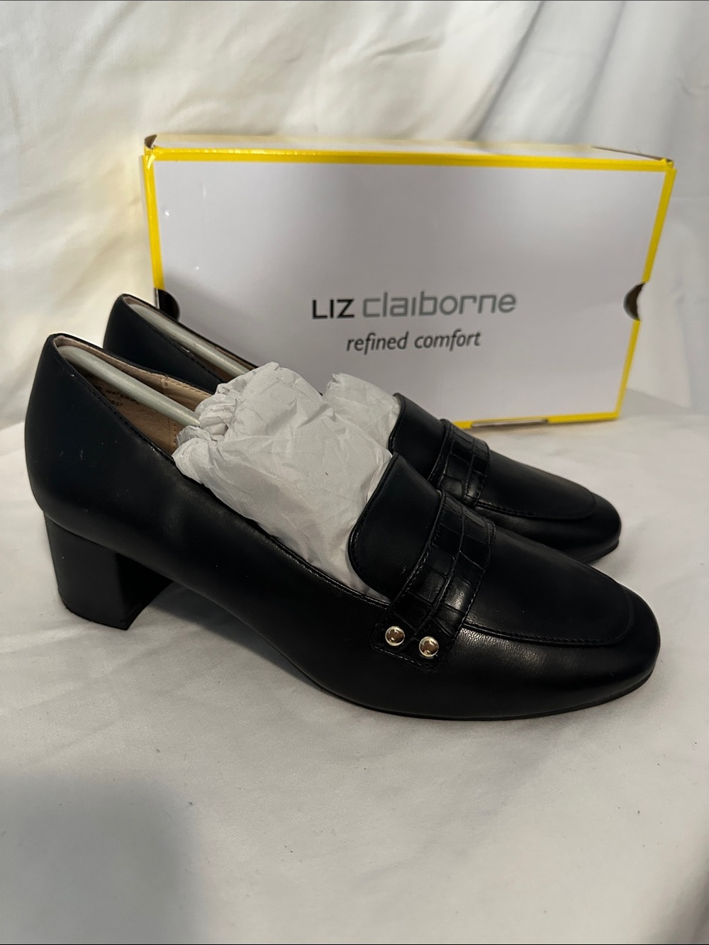 Liz Claiborne Black Leather Croc-Accent Low Heel Loafers